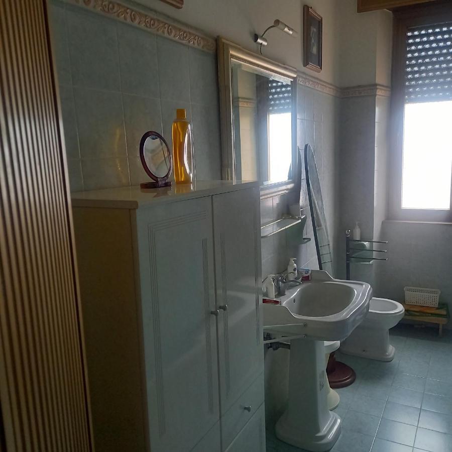 Il Nido Di Mamma E Babbo Apartment Civitavecchia Luaran gambar
